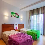 Villa V3, Jardins Branqueira6 Near Beach, Albufeira